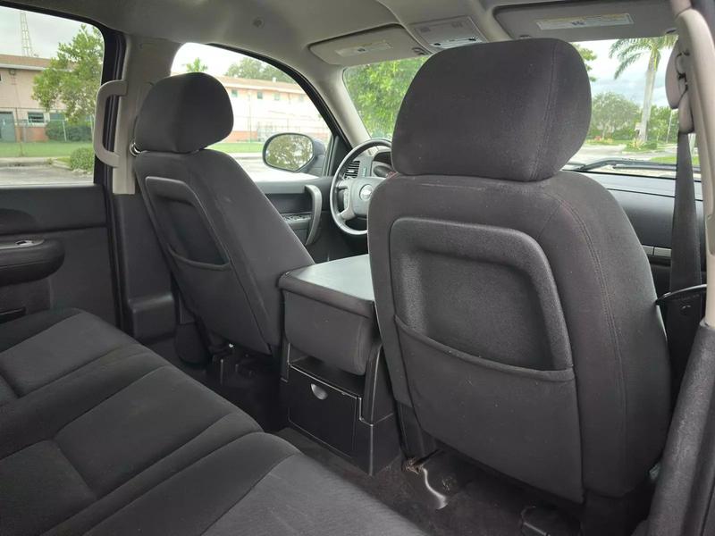 2011 Chevrolet Silverado Pickup - $14,499