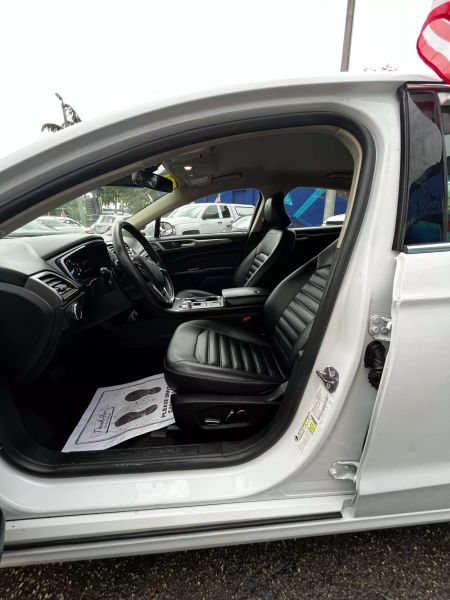 2019 FORD Fusion Sedan - $9,995
