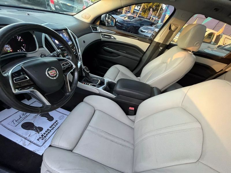 2013 CADILLAC SRX SUV / Crossover - $7,995