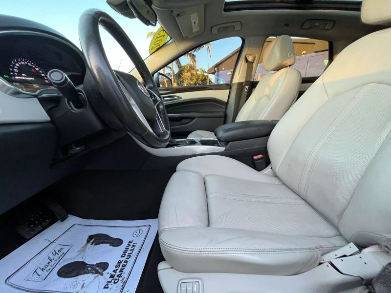 2013 CADILLAC SRX SUV / Crossover - $7,995