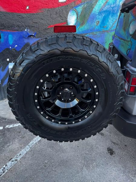 2013 JEEP Wrangler SUV / Crossover - $17,795