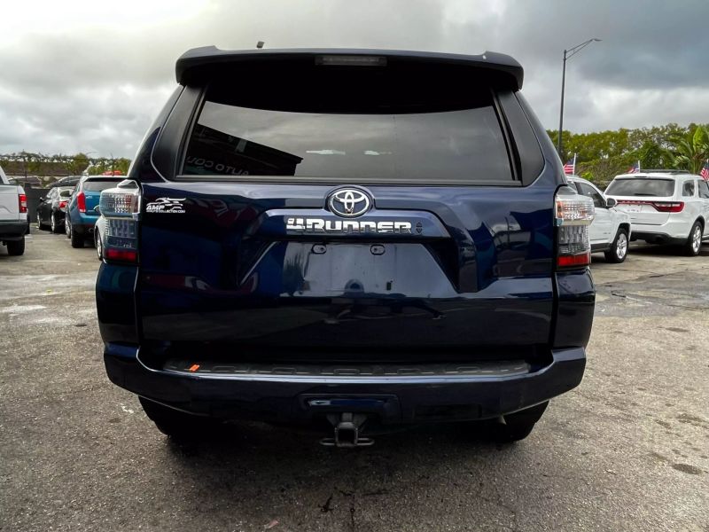 2021 TOYOTA 4-Runner SUV / Crossover - $27,995
