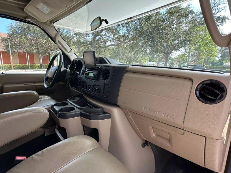 2010 FORD E-450 Incomplete - $30,499
