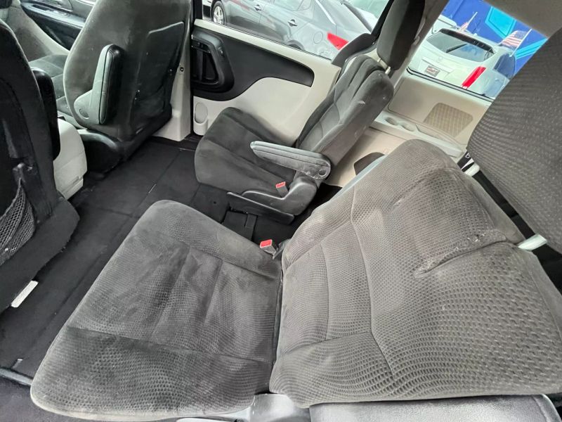 2016 DODGE Grand Caravan Minivan - $5,395