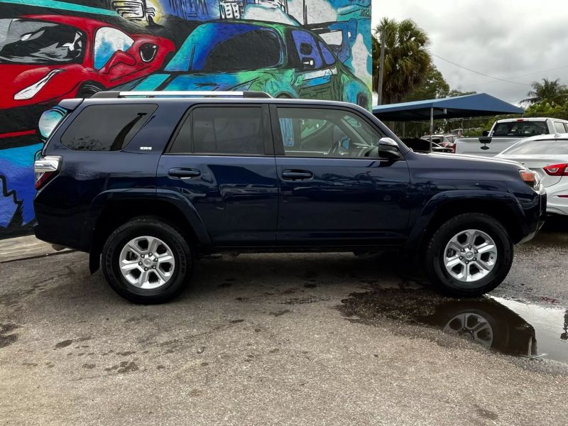 2021 TOYOTA 4-Runner SUV / Crossover - $27,995