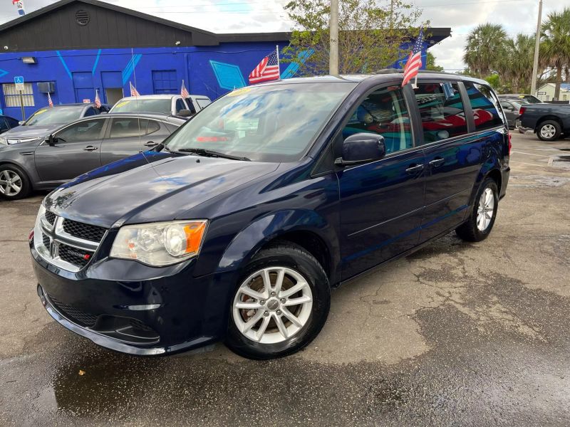 2016 DODGE Grand Caravan Minivan - $5,395