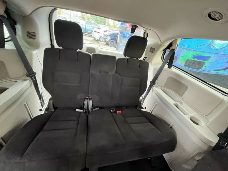 2016 DODGE Grand Caravan Minivan - $5,395