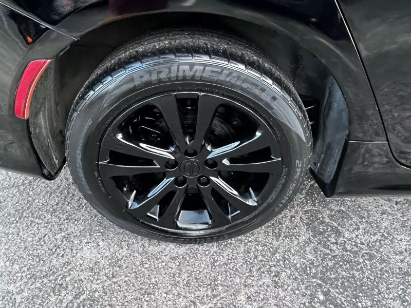 2015 CHRYSLER 200 Sedan