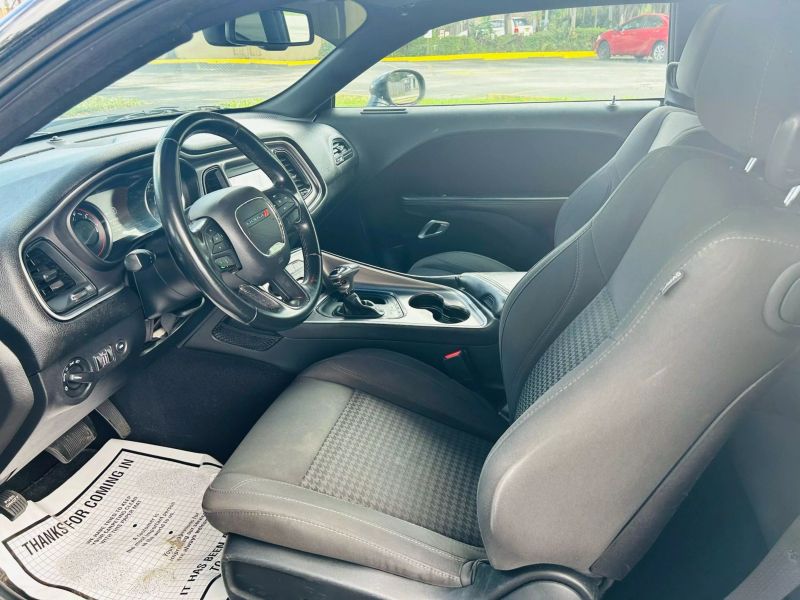 2019 DODGE Challenger Sedan