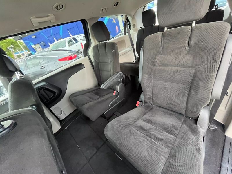 2016 DODGE Grand Caravan Minivan - $5,395