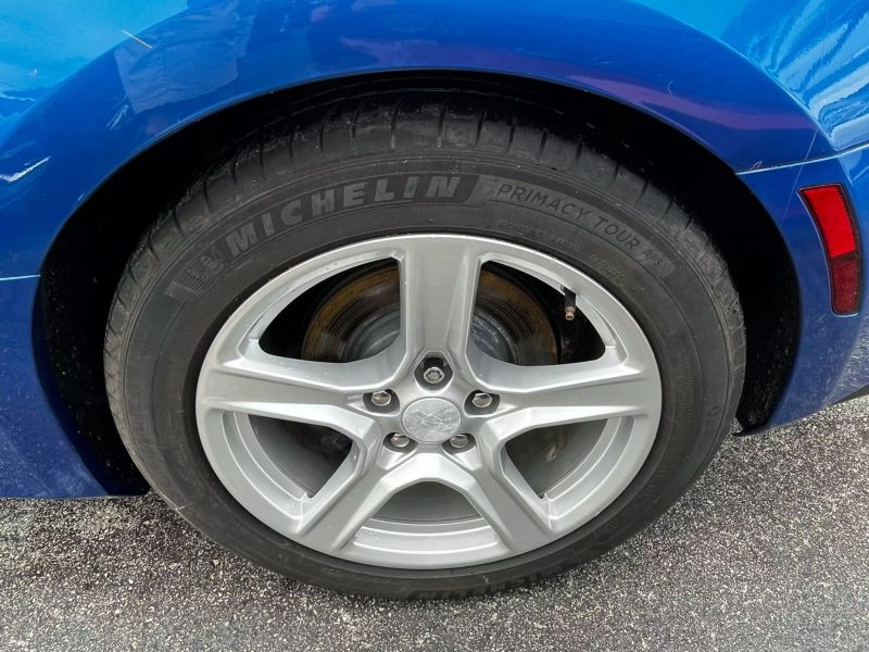 2018 CHEVROLET Camaro Coupe - $12,495