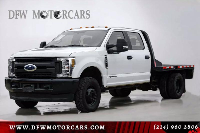 2019 Ford F350 Super Duty Crew Cab & Chassis XL Cab & Chassis 4D 1