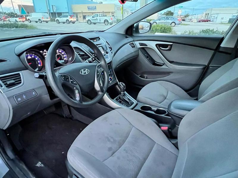 2015 HYUNDAI Elantra Sedan - $6,495
