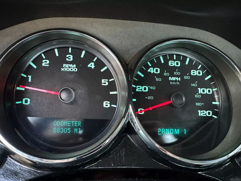 2011 CHEVROLET Silverado Pickup - $24,900