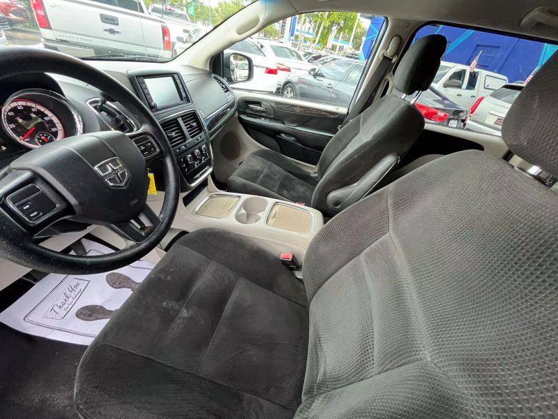 2016 DODGE Grand Caravan Minivan - $5,395