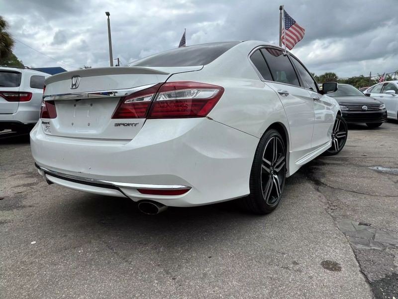 2016 HONDA Accord Sedan - $12,395