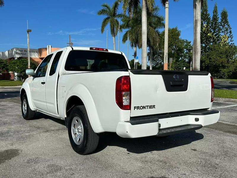 2018 NISSAN Frontier Pickup - $15,995