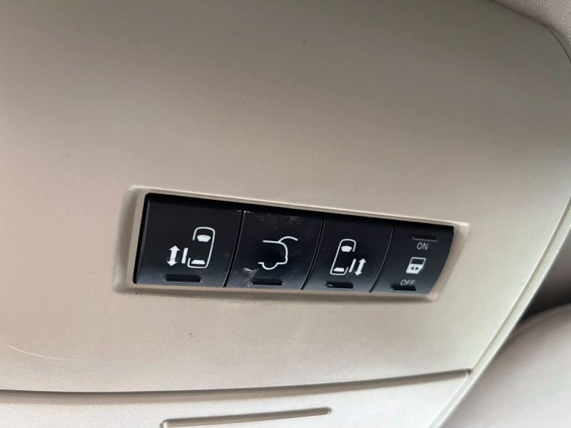 2016 DODGE Grand Caravan Minivan - $5,395