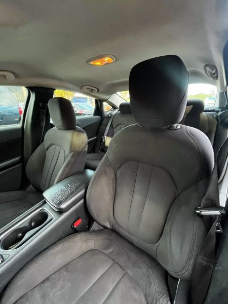 2015 CHRYSLER 200 Sedan