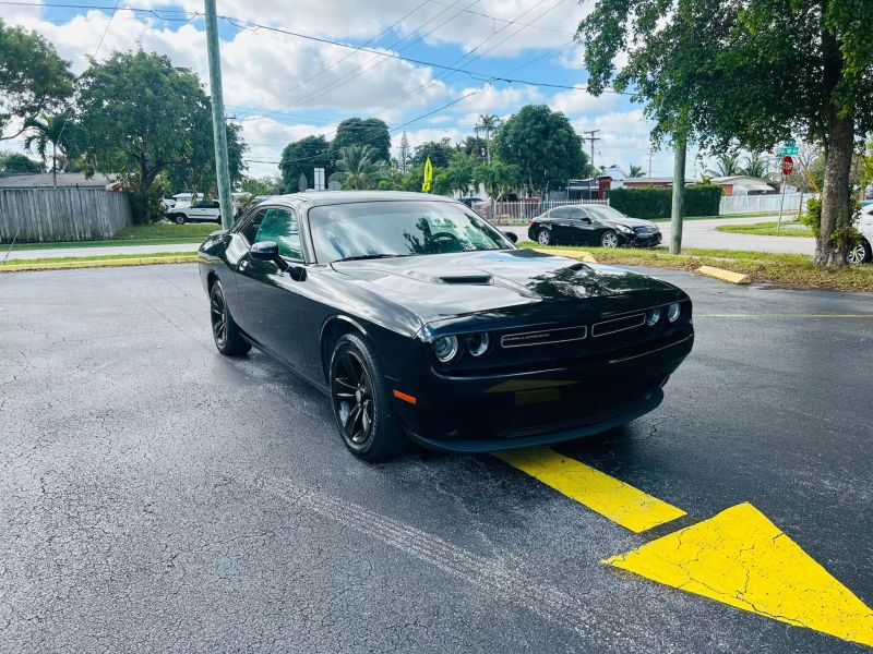 2019 DODGE Challenger Sedan