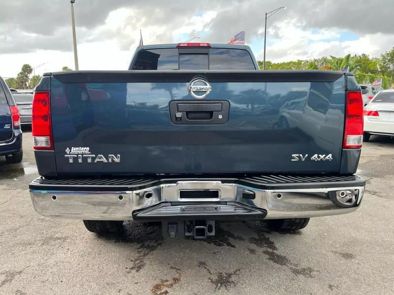 2014 NISSAN Titan Pickup - $13,995