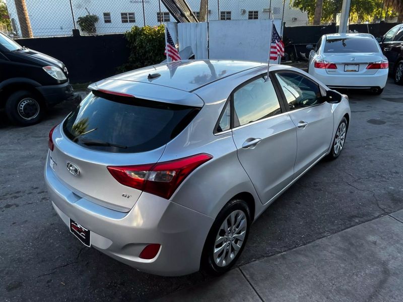 2017 HYUNDAI Elantra GT Hatchback - $9,995