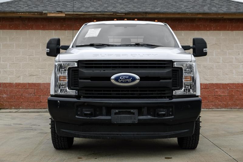 2019 Ford F350 Super Duty Crew Cab & Chassis XL Cab & Chassis 4D 4