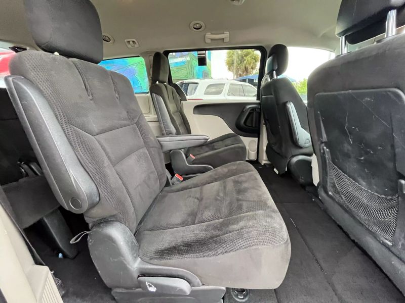 2016 DODGE Grand Caravan Minivan - $5,395
