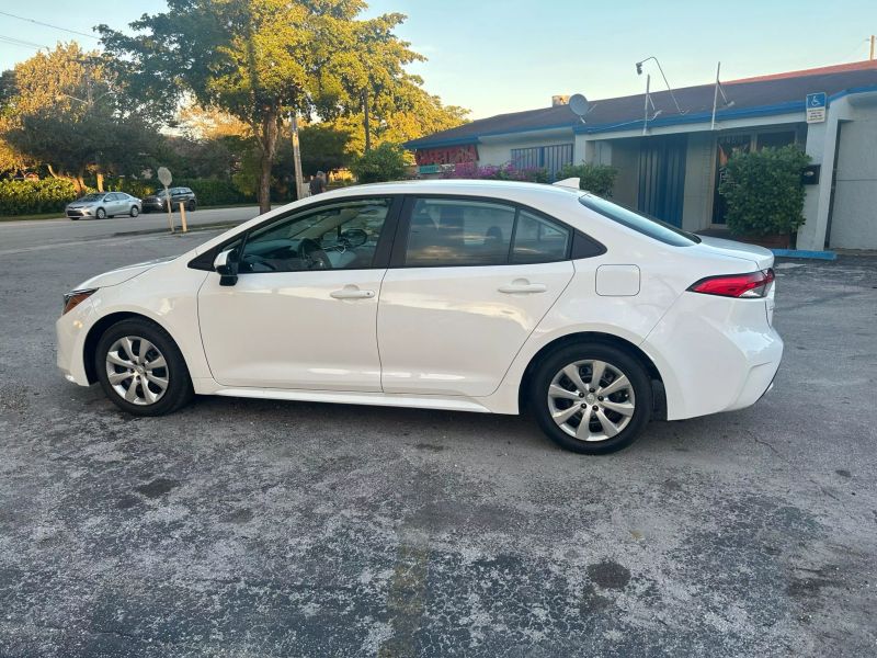 2021 TOYOTA Corolla Sedan