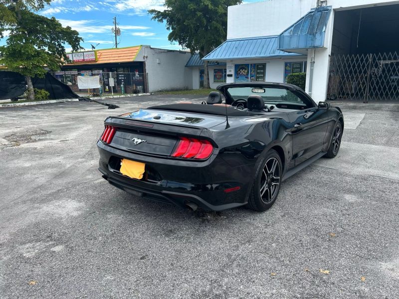 2020 FORD Mustang Convertible