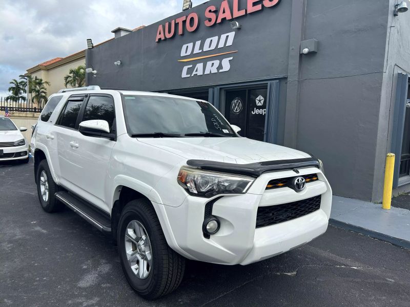 2014 TOYOTA 4-Runner SUV / Crossover - $18,900