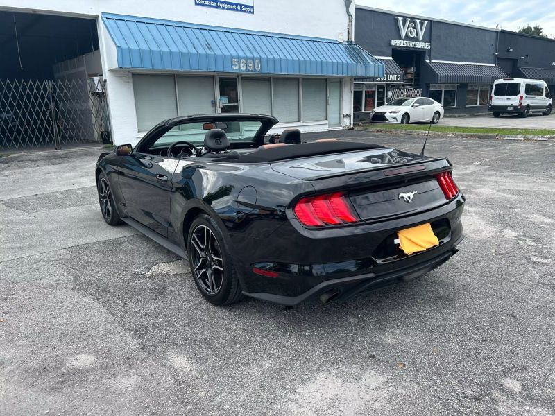 2020 FORD Mustang Convertible