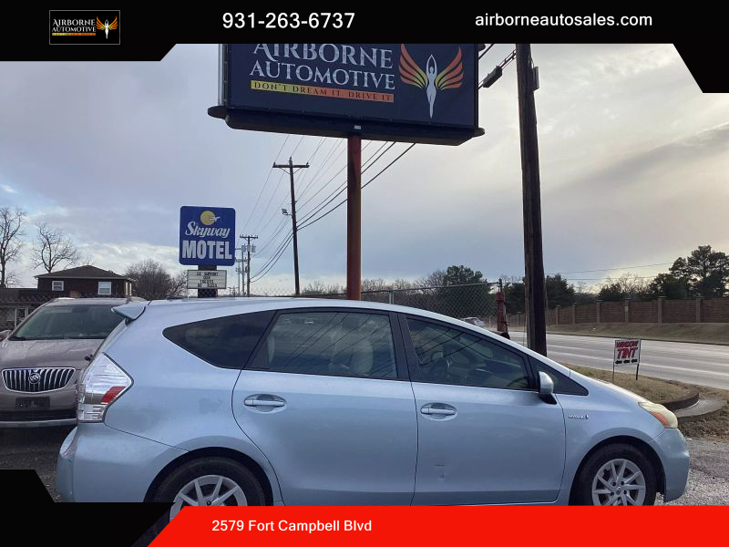 2012 Toyota Prius v Five
