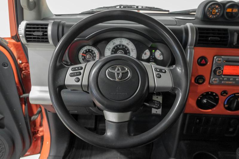 2014 Toyota FJ Cruiser Sport Utility 2D 14