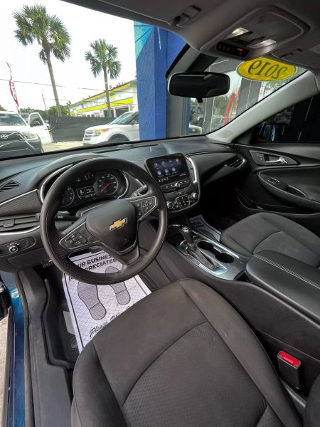 2019 CHEVROLET Malibu Sedan - $11,795