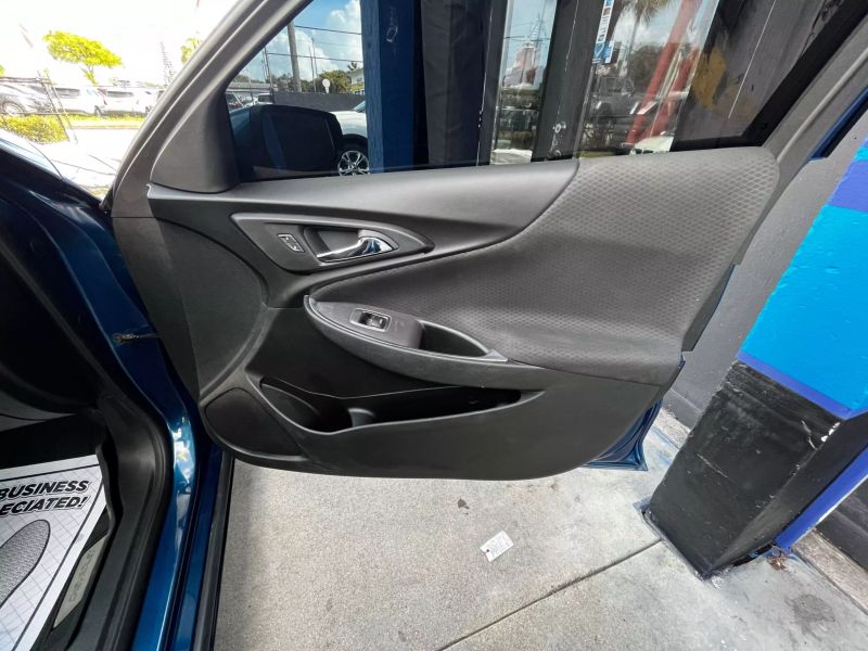 2019 CHEVROLET Malibu Sedan - $11,795