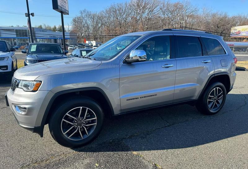 2019 Jeep Grand Cherokee Limited Sport Utility 4D 3