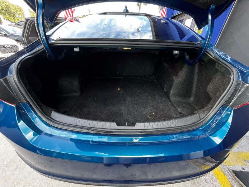 2019 CHEVROLET Malibu Sedan - $11,795