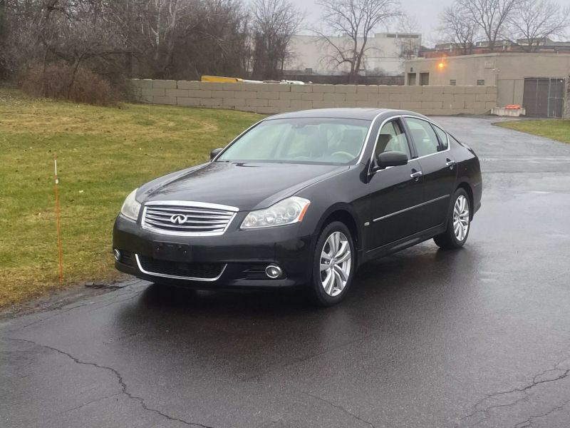 2010 infiniti m35 nera