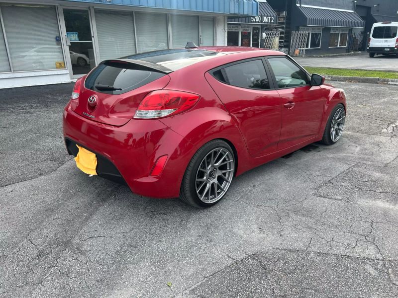 2015 HYUNDAI Veloster Hatchback