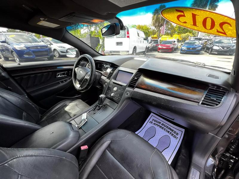2015 FORD Taurus Sedan - $6,995