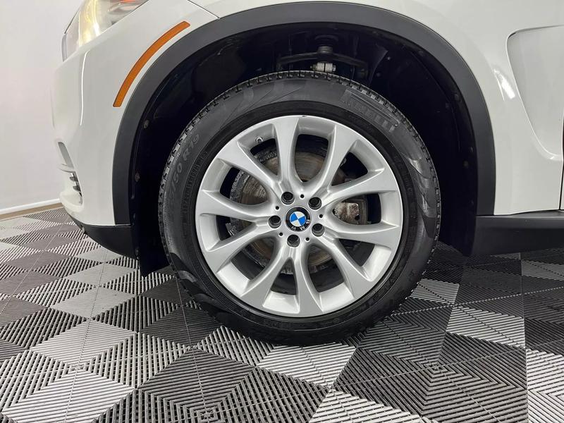 2016 BMW X5 xDrive35i Sport Utility 4D 42