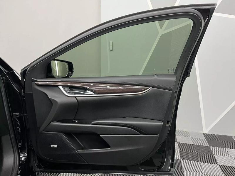 2017 Cadillac XTS Luxury Sedan 4D 34
