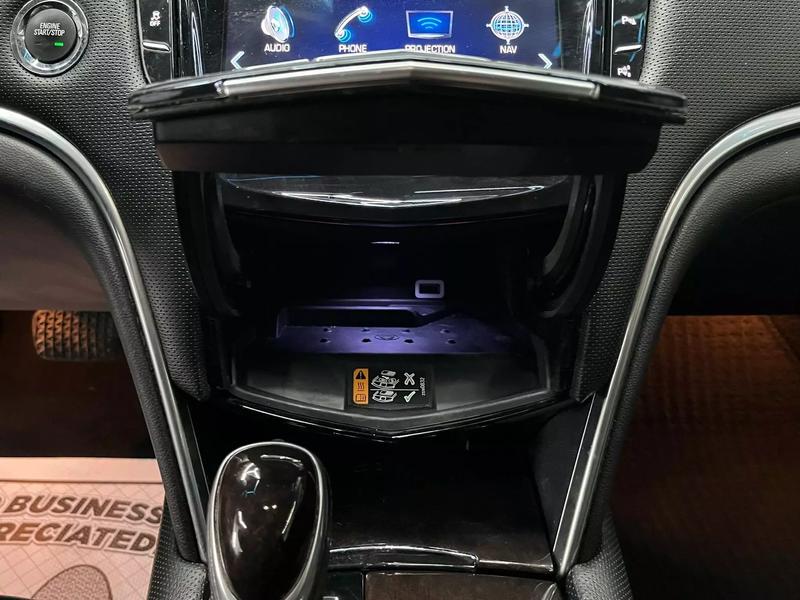 2017 Cadillac XTS Luxury Sedan 4D 43
