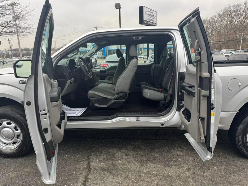 2017 Ford F150 Super Cab XLT Pickup 4D 6 1/2 ft 15