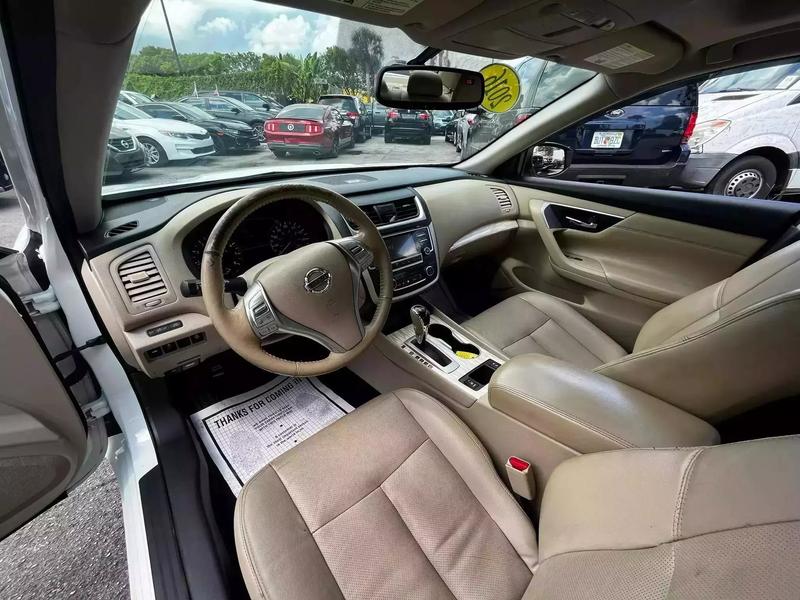 2016 NISSAN Altima Sedan - $7,995