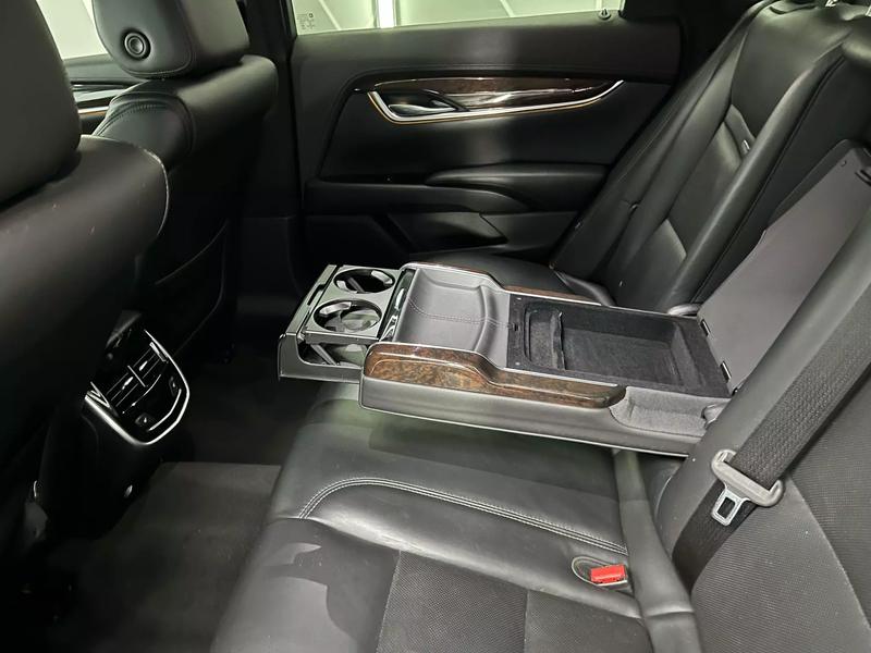2017 Cadillac XTS Luxury Sedan 4D 24