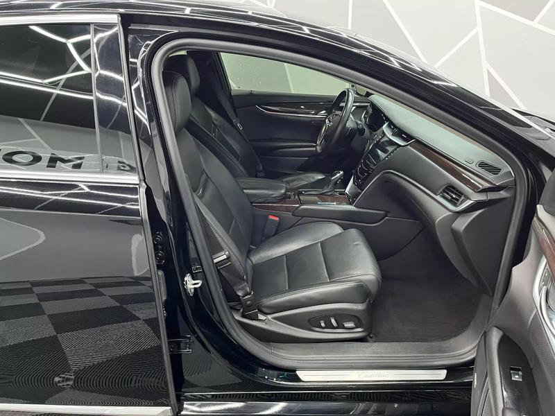 2017 Cadillac XTS Luxury Sedan 4D 31