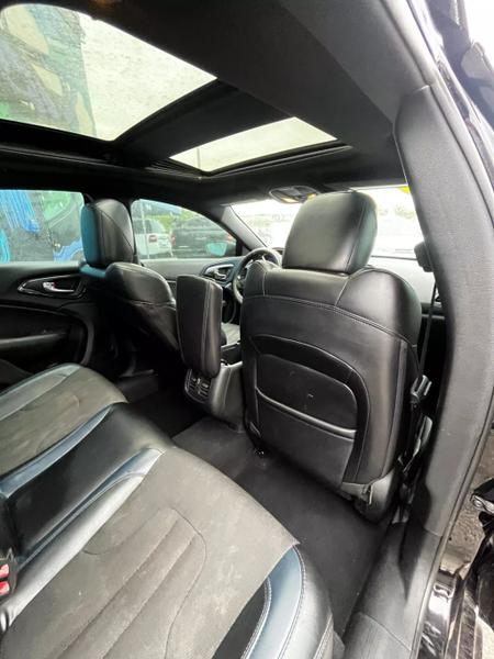 2015 CHRYSLER 200 Sedan - $7,395
