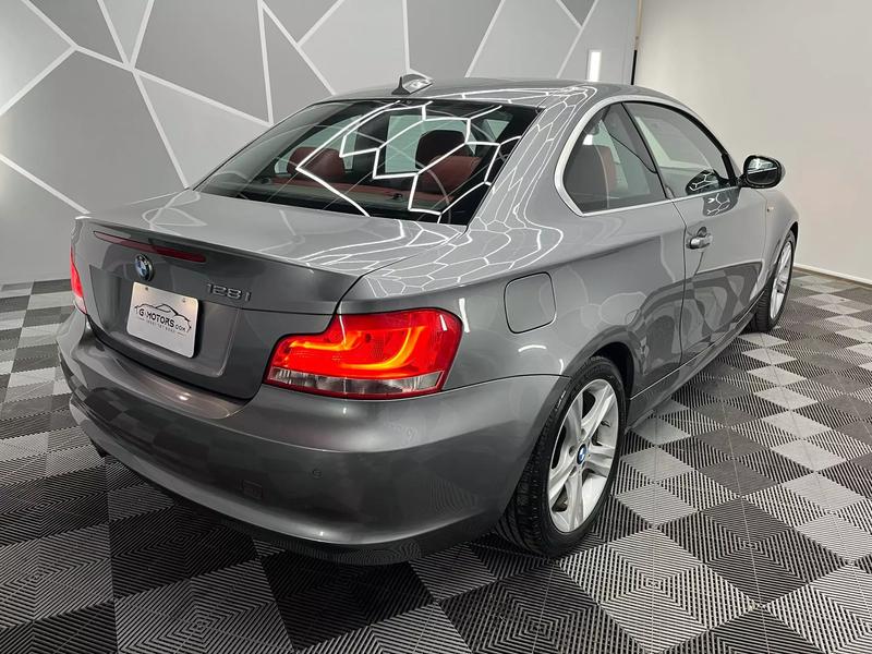 2012 BMW 1 Series 128i Coupe 2D 12